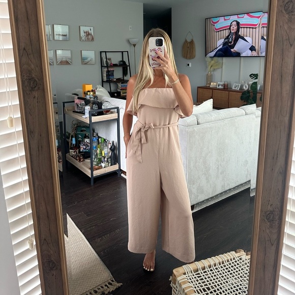 Aritzia Babaton Blush Pink Strapless Neck Ruffle Detail Flutter Jumpsuit - Picture 10 of 10